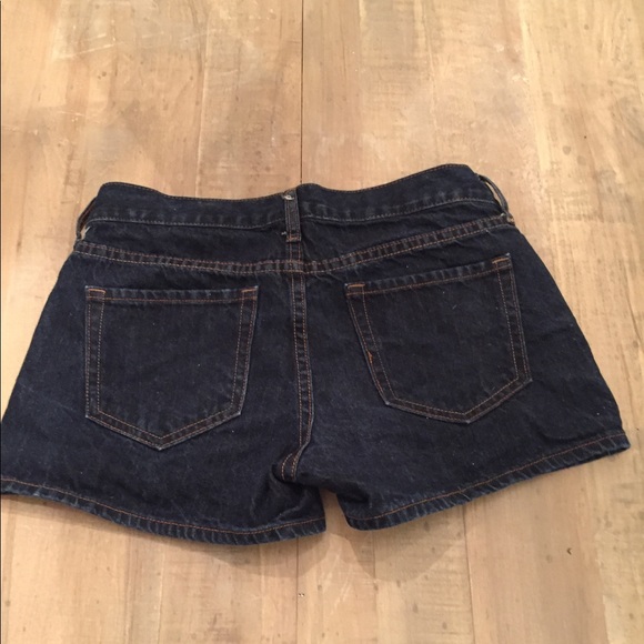 Shorts - Picture 2 of 3